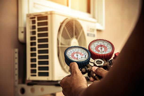 Professional Ductwork Repair technician working in Buchanan Dam, TX
